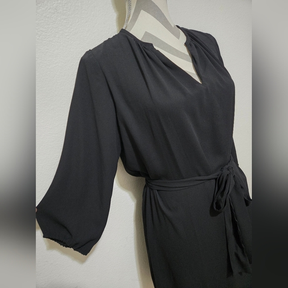 Veronica M. Black Dress with V-neck and 3/4 Sleeves with Elastic Cuffs - Picture 2 of 6